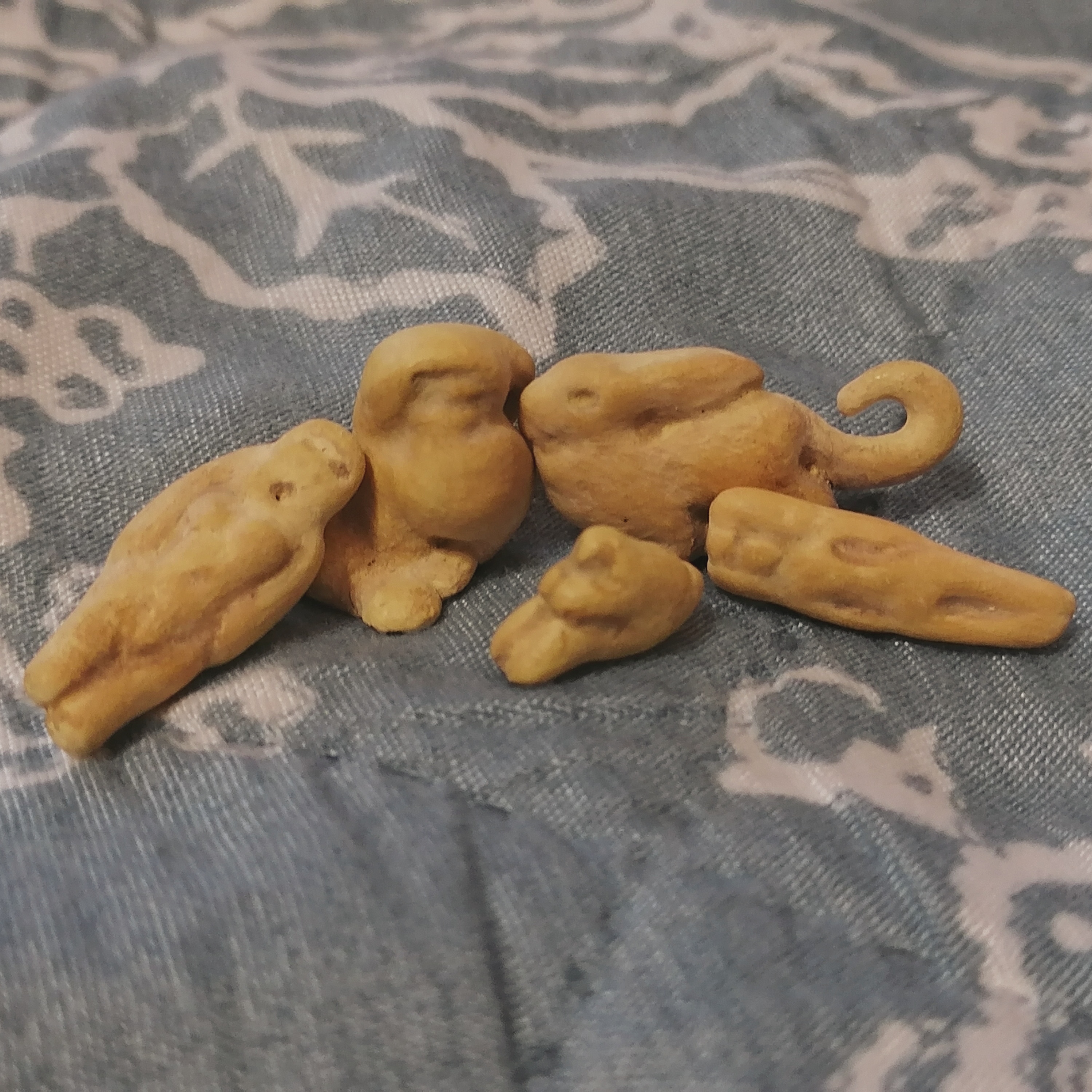 Фигурка - вид спереди